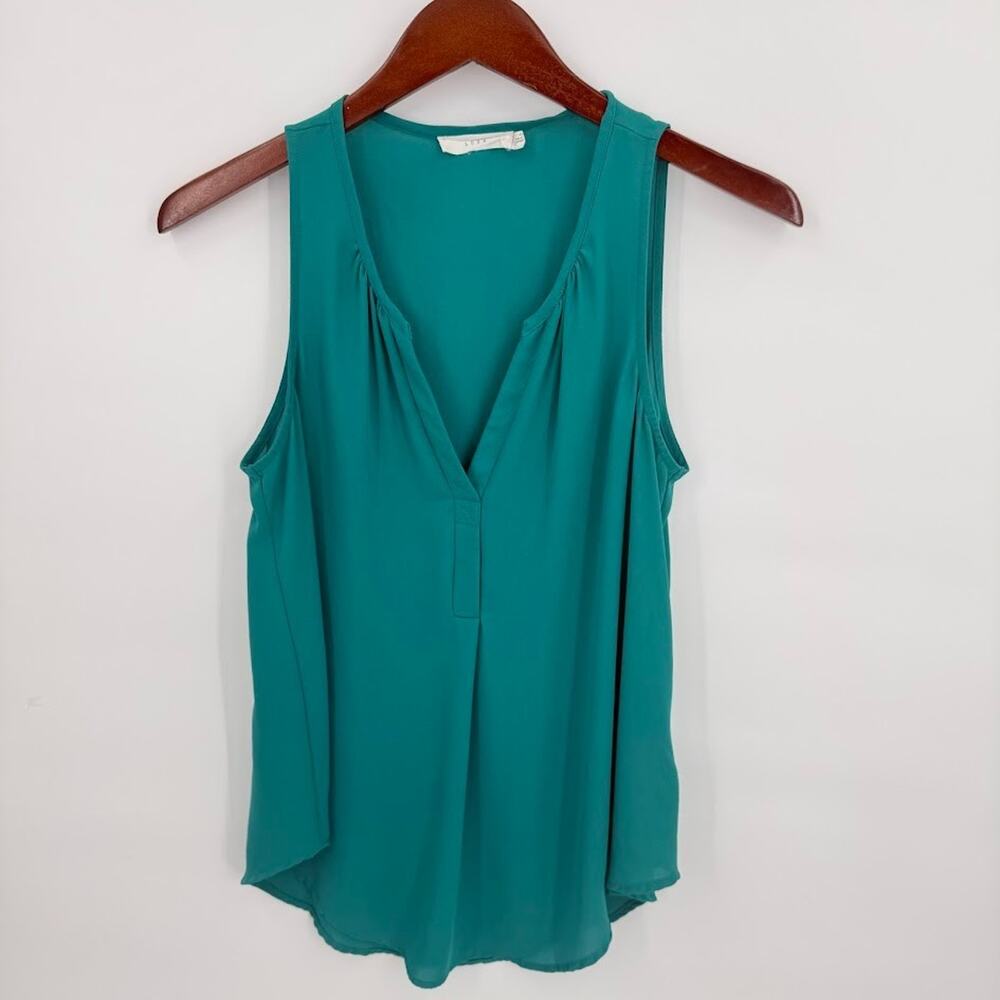 Lush Sleeveless Blouse Womens Green V Neck Tank Top Flowy Size S